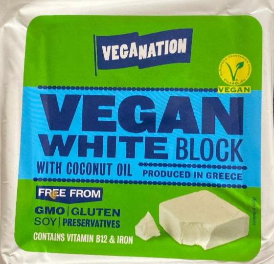 Fotografie - Vegan white block with coconut oil Veganation