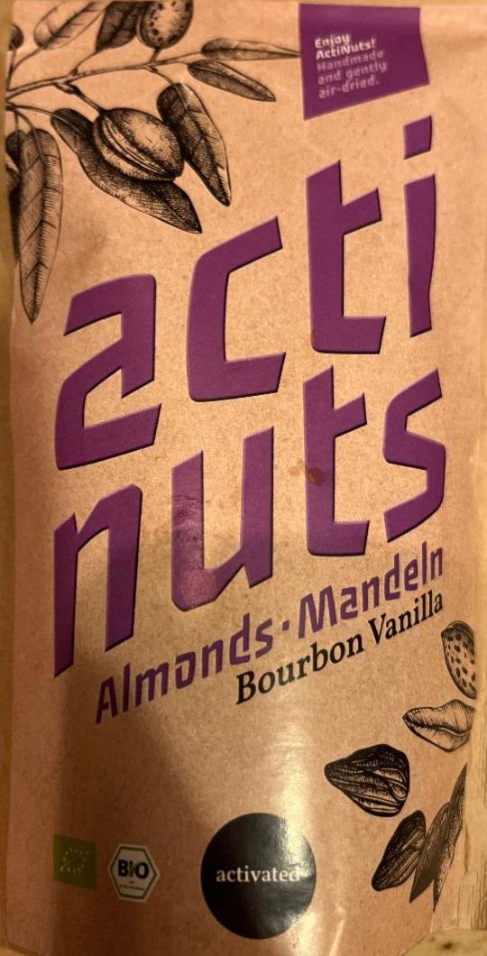Fotografie - Acti nuts Almonds Bourbon Vanilla Berry.En