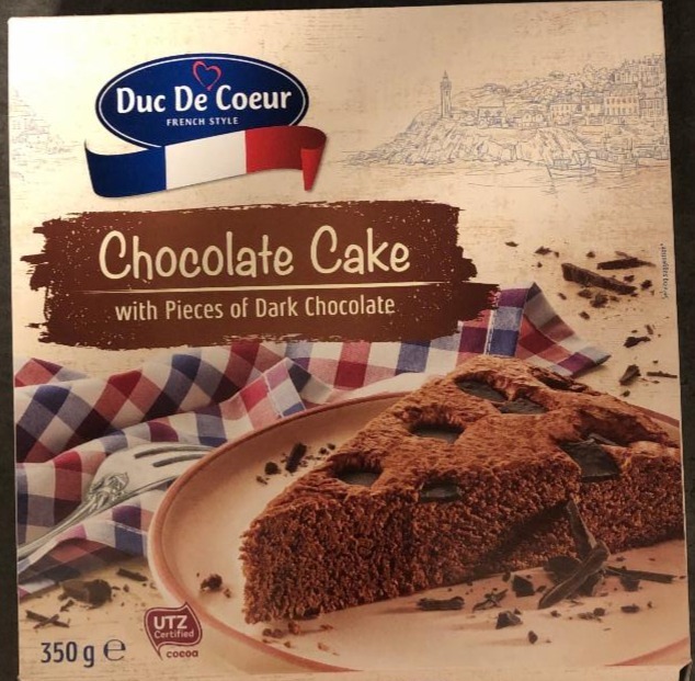 Fotografie - Chocolate Cake with Pieces of Dark Chocolate Duc De Coeur