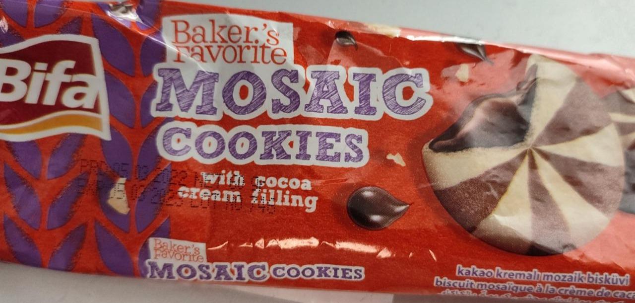 Fotografie - Baker's Favorite Mosaic Cookies with cocoa cream filling Bifa