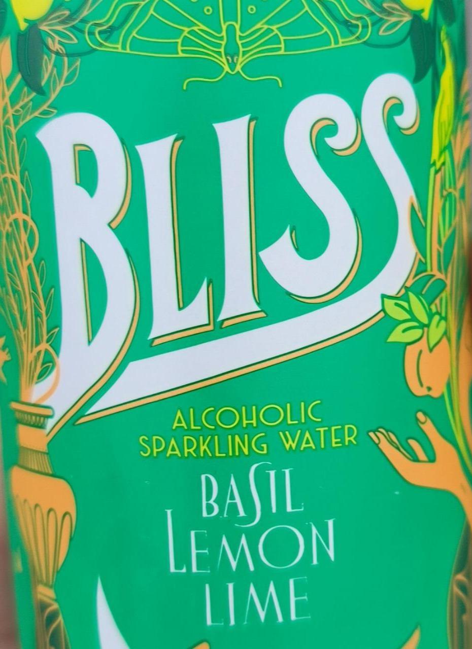 Fotografie - Alcoholic Sparkling Water Bliss