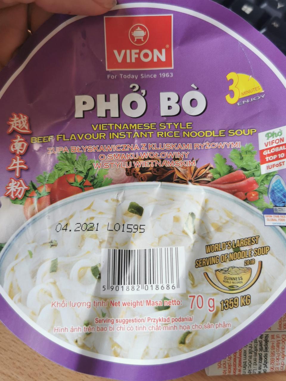 Fotografie - Pho Bo Vietnamese Style Beef Flavour Instant Rice Noodle Soup Vifon
