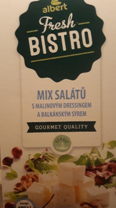 Fotografie - mix salátů s malinovým dresingem a balkánským sýrem Albert Fresh Bistro