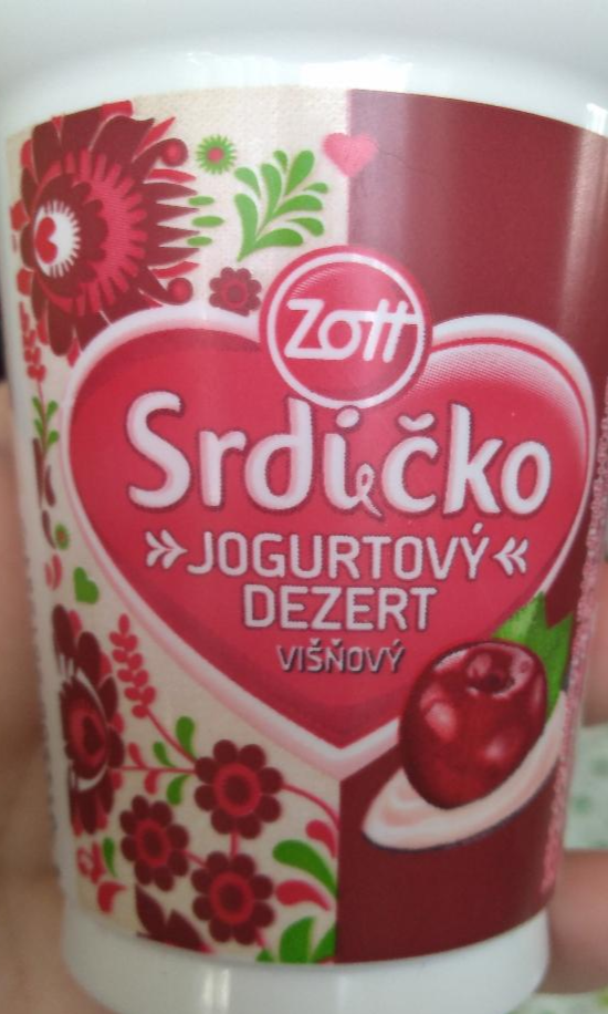 Fotografie - Srdíčko jogurtový dezert višňový Zott