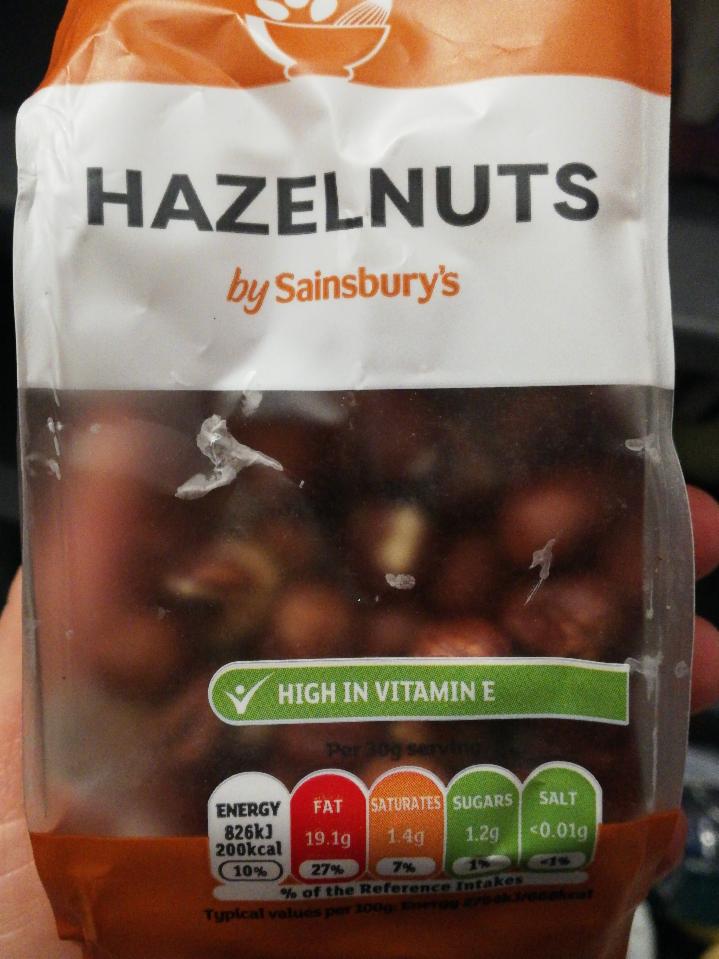 Fotografie - Hazelnuts by Sainsbury's