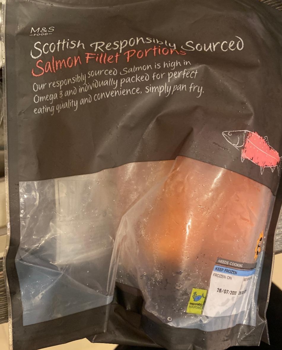 Fotografie - Scottish Responsibly Sourced Salmon Fillet portions M&S Food