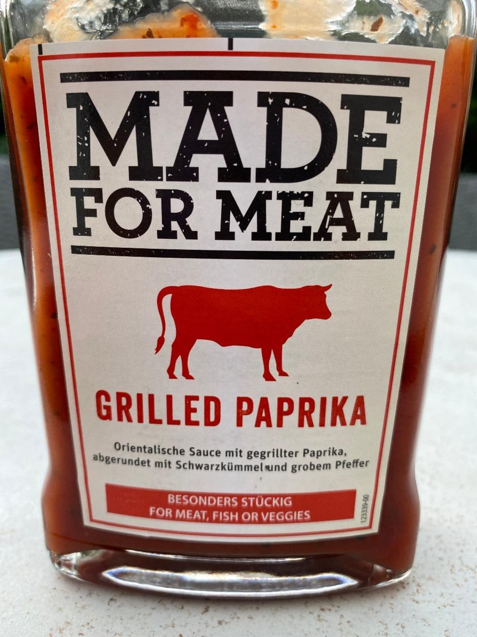 Fotografie - made for meat grilled paprika