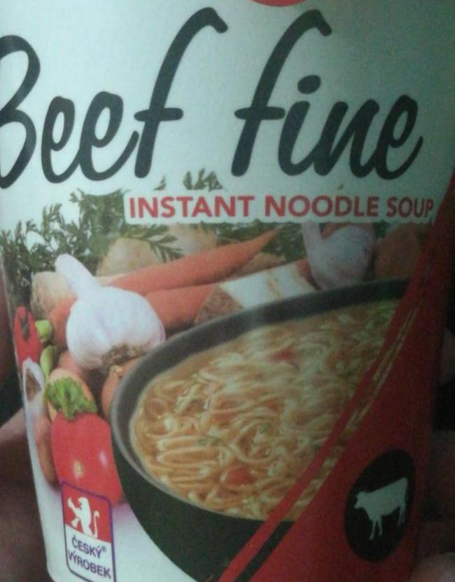 Fotografie - beef fine instant noodle soup