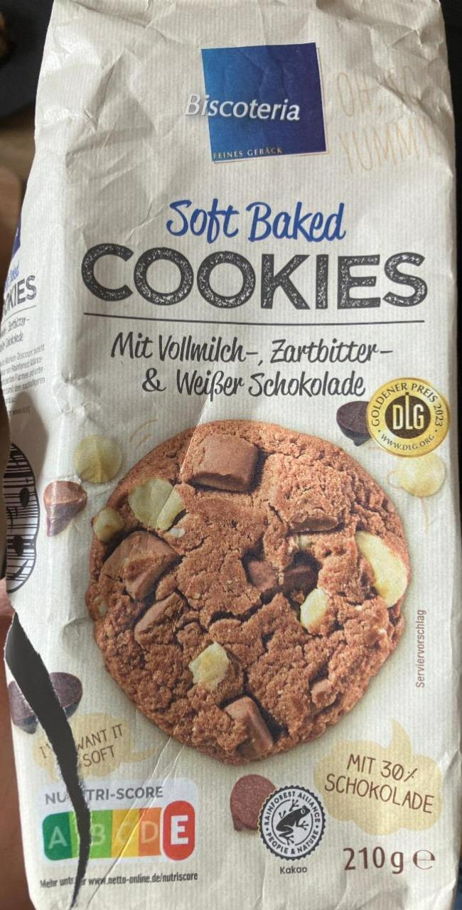 Fotografie - Soft baked cookies mit Vollmilch, Zartbitter & Weißer Schokolade Biscoteria