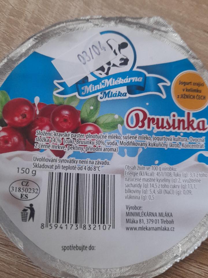Fotografie - Brusinkový jogurt MiniMlékárna Mláka 