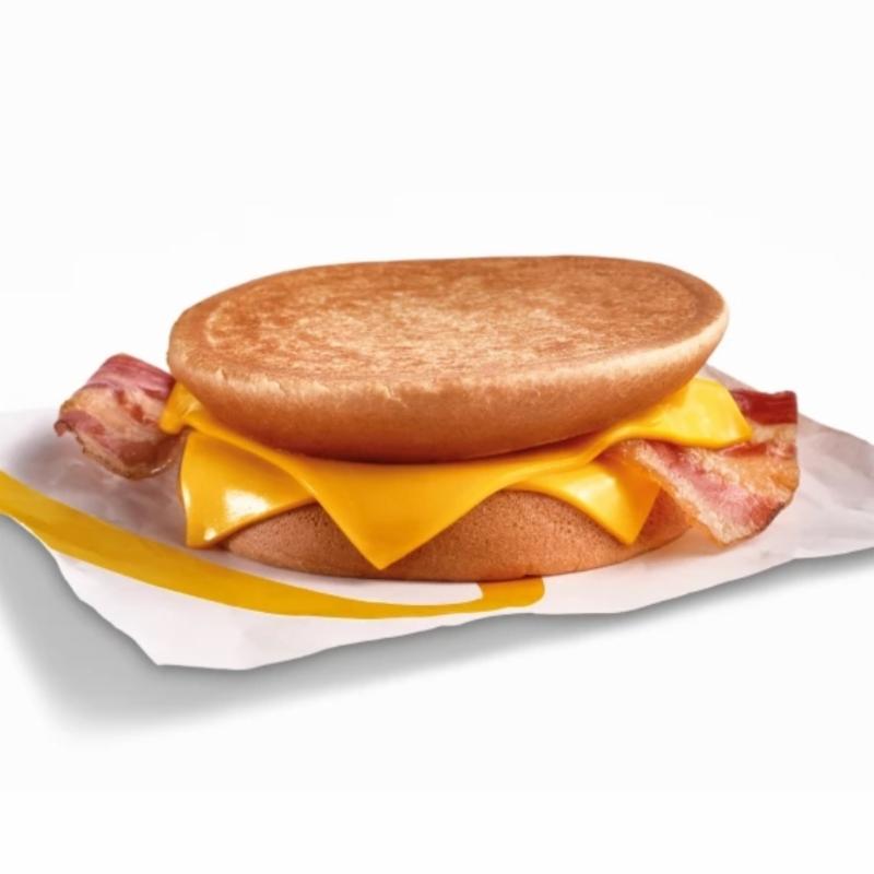 Fotografie - Toast se slaninou a sýrem McDonald's