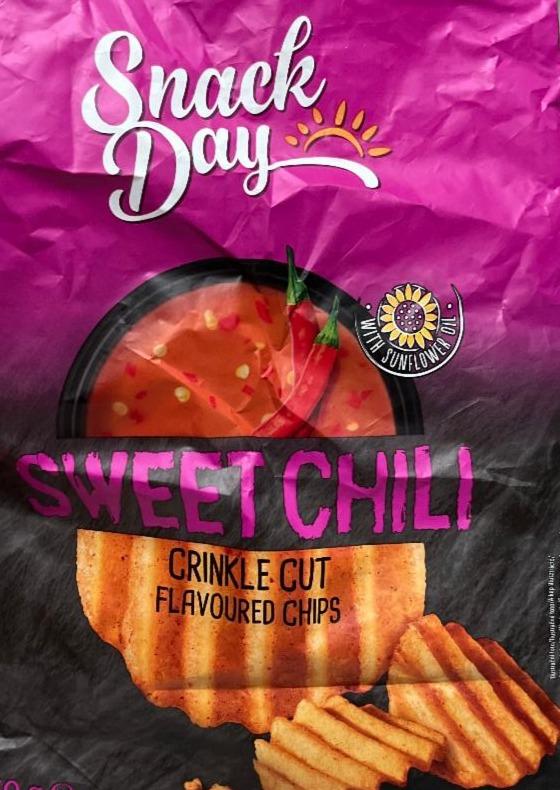 Fotografie - Sweet Chilli Crinkle Cut Flavoured Chips Snack Day