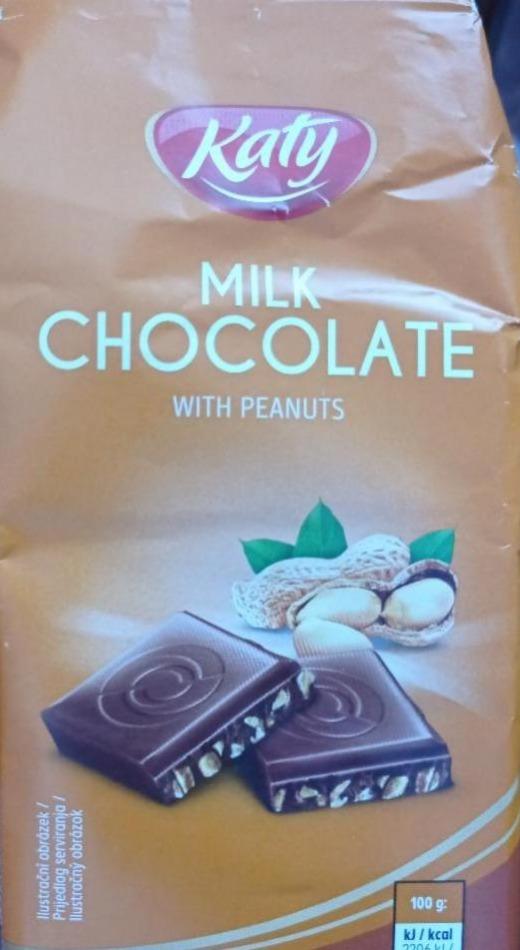 Fotografie - milk chocolate with peanuts Katy