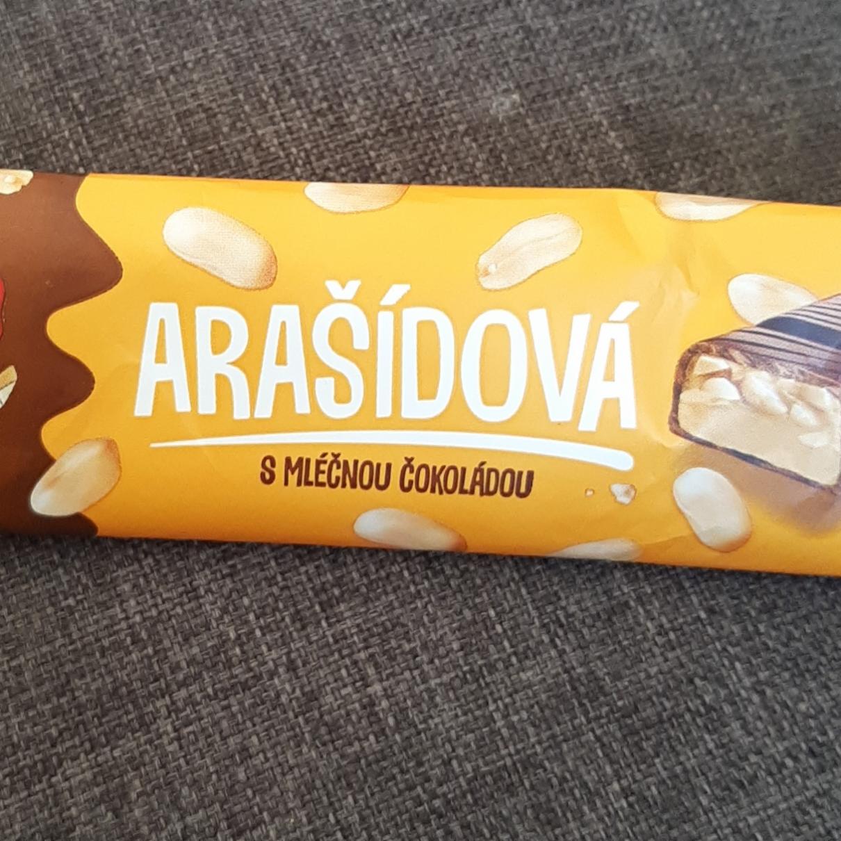 Fotografie - Arašídová tyčinka s mléčnou čokoládou a kousky slaných arašídů Mister Choc