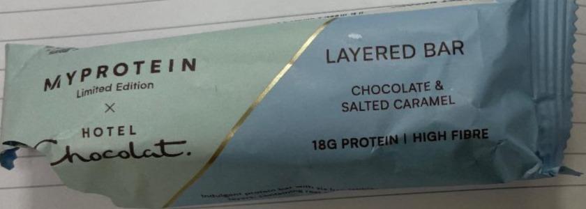 Fotografie - Hotel Chocolat Layered bar chocolate & salted caramel Myprotein