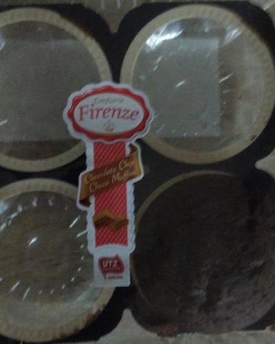 Fotografie - Kakaové muffiny jemné pečivo z třeného těsta s čokoládovými kousky Firenze