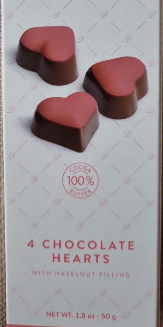 Fotografie - 4 Chocolate Hearts with Hazelnut Filling VandenBulcke