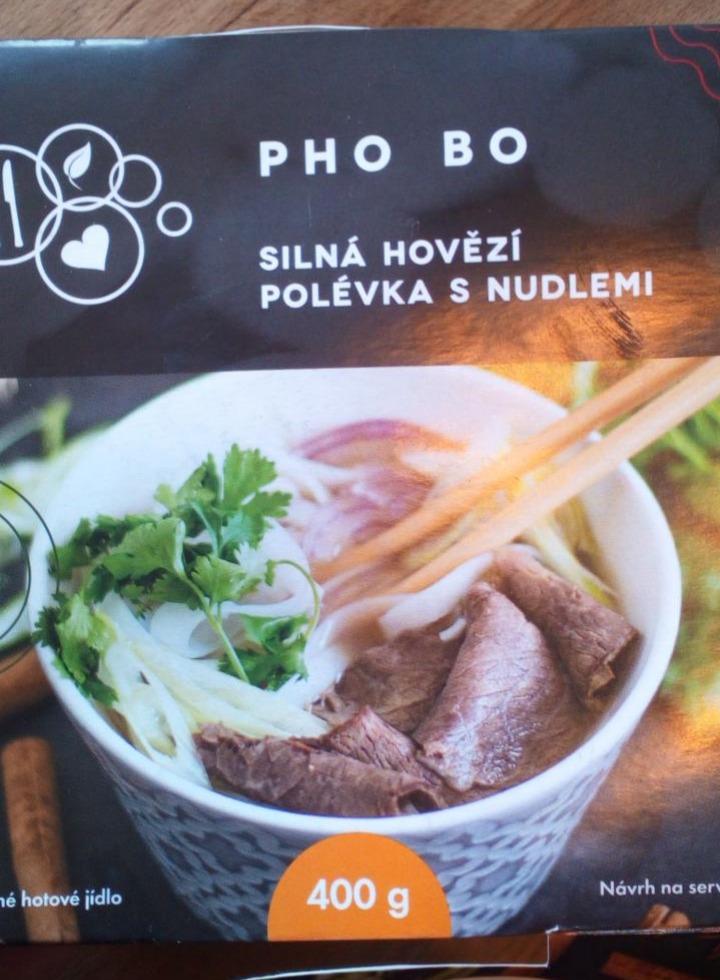 Fotografie - Pho Bo silná hovězí polévka s nudlemi