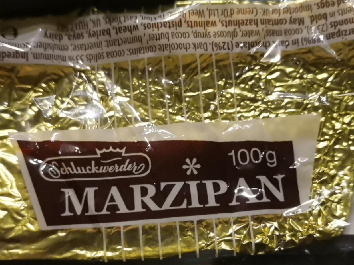 Fotografie - Marcipán 88% pokrytý hořkou čokoládou Schluckwerder