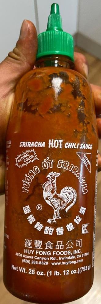 Fotografie - Sriracha Hot Chili Sauce Huy Fong