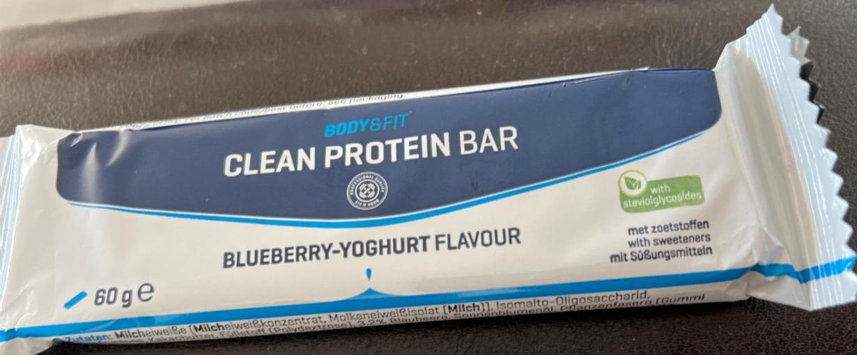 Fotografie - Clean Protein Bar Blueberry-Yoghurt Body & Fit