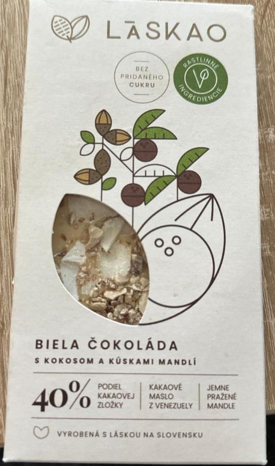 Fotografie - Bílá čokoláda s kokosem a mandlemi Láskao