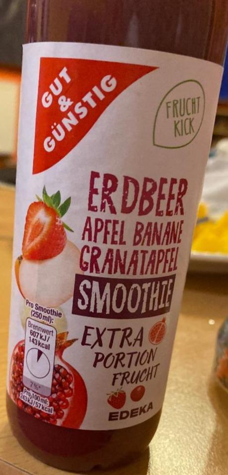 Fotografie - Erdbeer Apfel Banane Granatapfel Smoothie Gut & Günstig