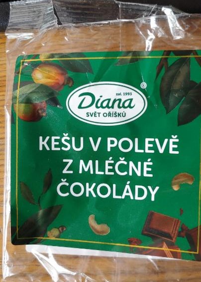 Fotografie - Kešu v polevě z mléčné čokolády Diana Svět oříšků