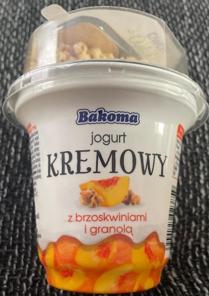 Fotografie - Jogurt kremowy z brzoskwiniami i granolą Bakoma