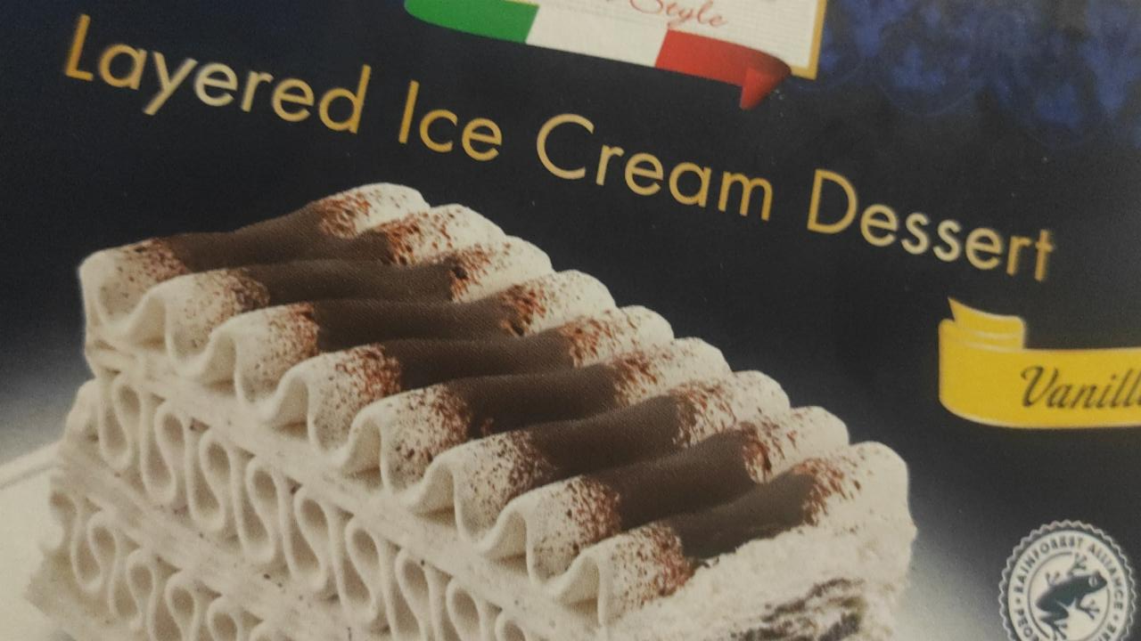 Fotografie - Layered Ice Cream Dessert Vanilla Italiamo