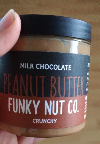 Fotografie - Peanut Butter Milk Chocolate Crunchy - Funky Nut Co.