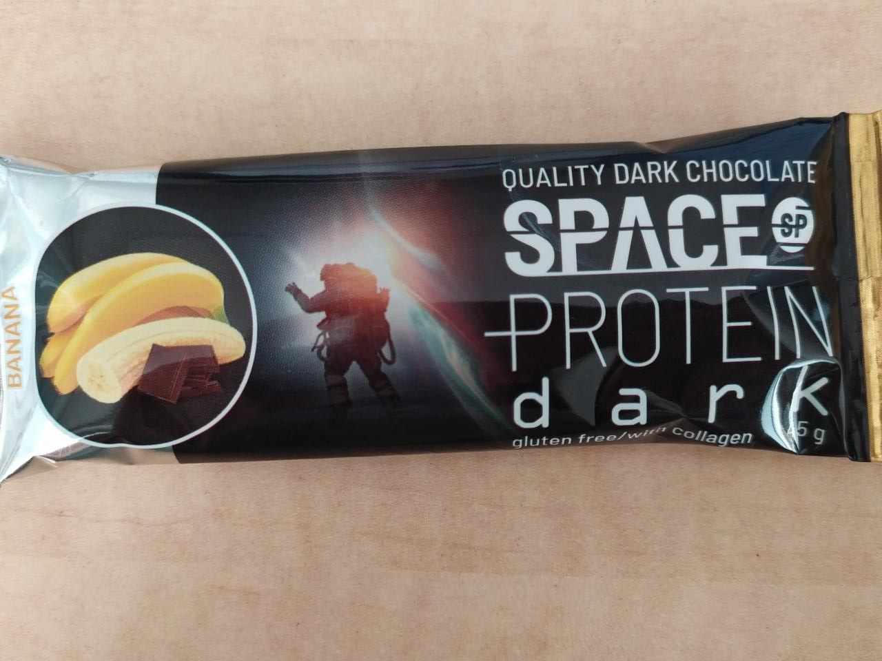 Fotografie - Space protein dark banana