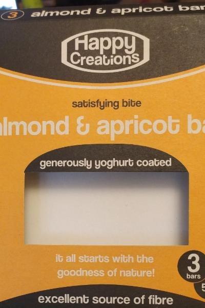 Fotografie - Almond & Apricot generously yoghurt coated bar Happy Creations