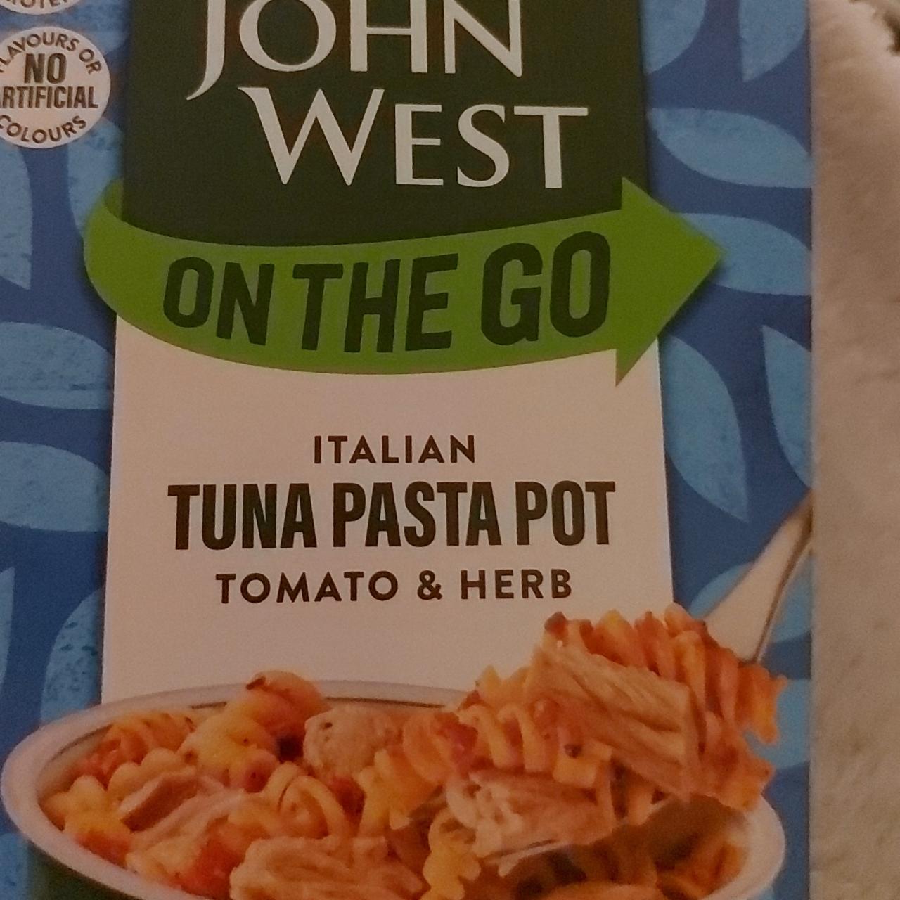 Fotografie - Italian tuna pasta pot Tomato Herb John West