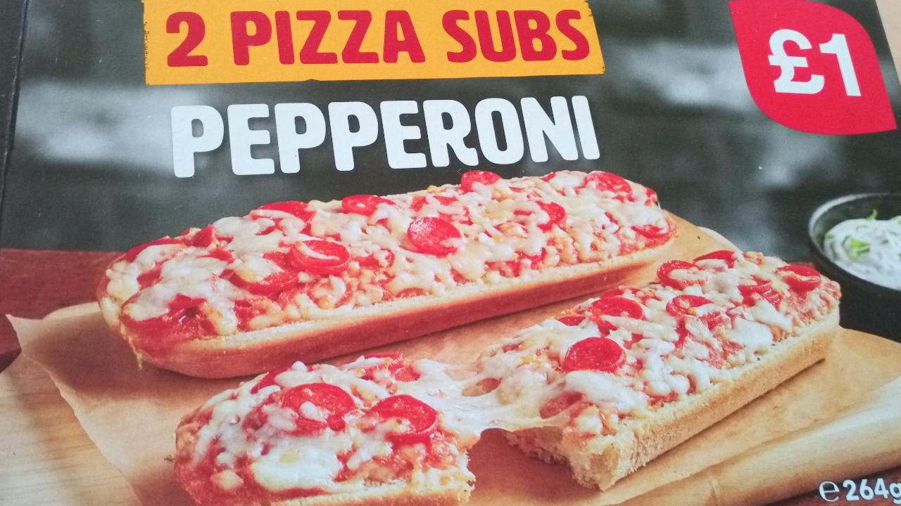 Fotografie - 2 pizza subs pepperoni