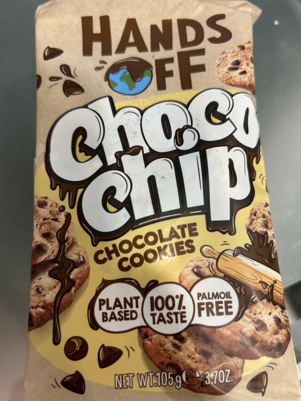 Fotografie - Choco Chip Chocolate Cookies Hands Off