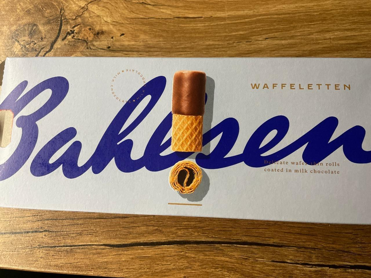 Fotografie - Waffeletten Oplatkové trubičky polomáčené v mléčné čokoládě Bahlsen