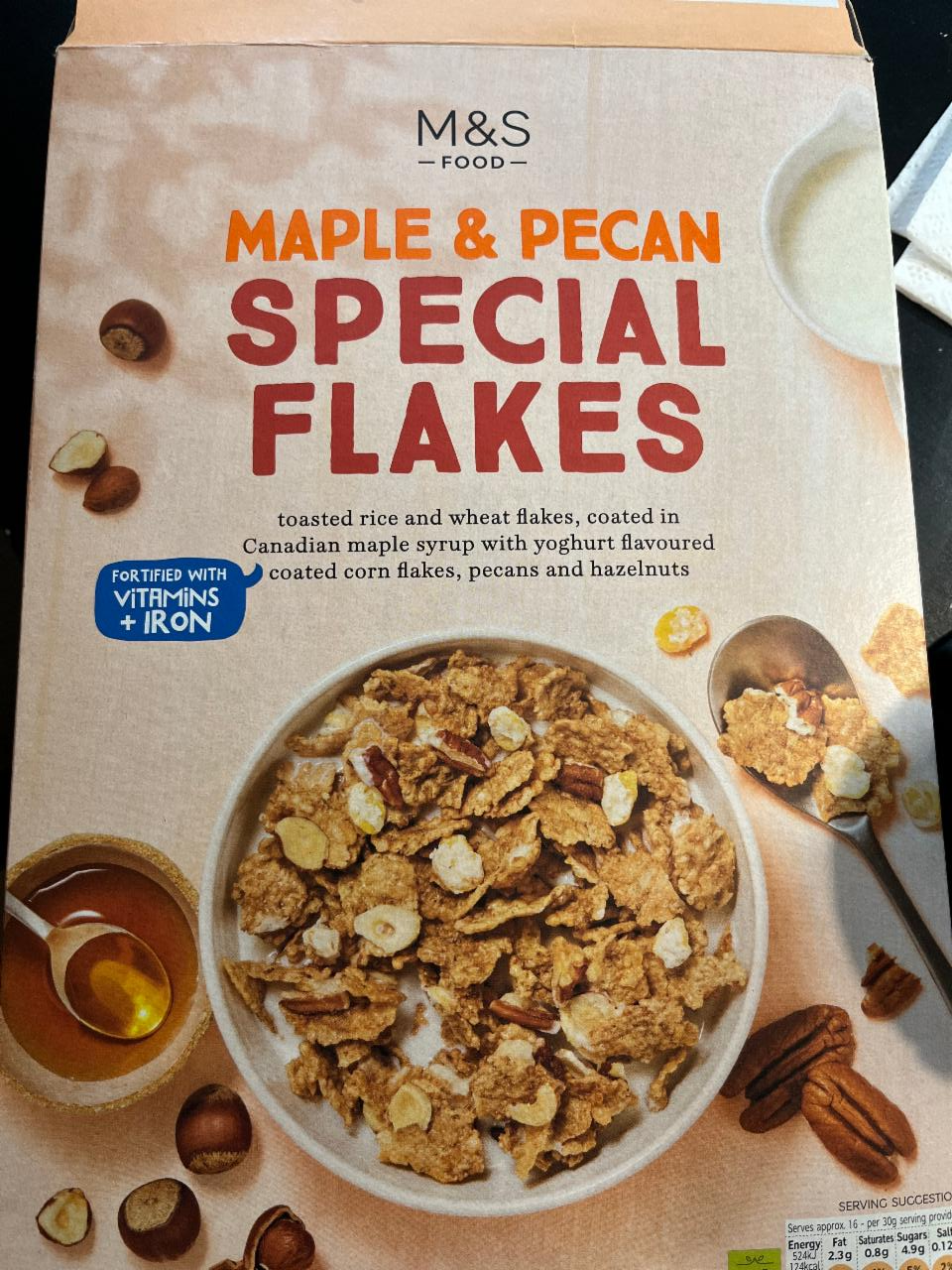 Fotografie - Maple & Pecan Special Flakes M&S Food