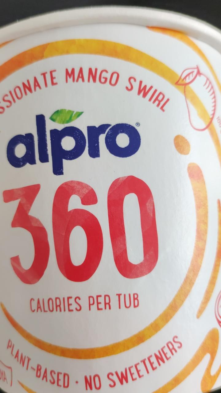 Fotografie - 360 Passionate Mango Swirl Ice Cream Alpro