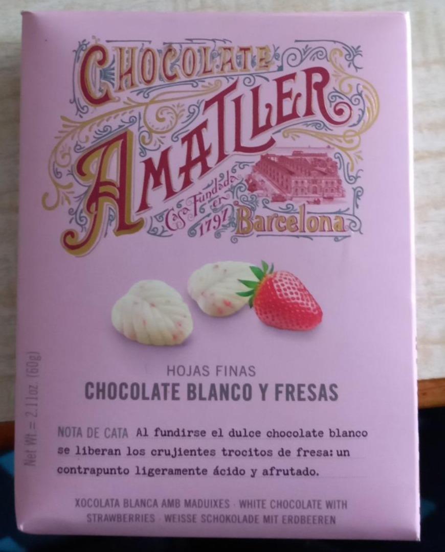Fotografie - Hojas finas Chocolate blanco y fresas Chocolate Amatller