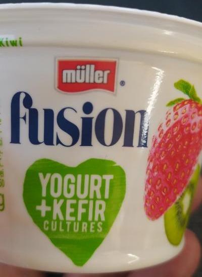 Fotografie - Fusion yogurt+kefir cultures Jahoda-Kiwi Müller
