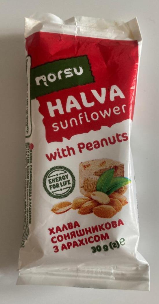 Fotografie - Halva sunflower with Peanuts Norsu