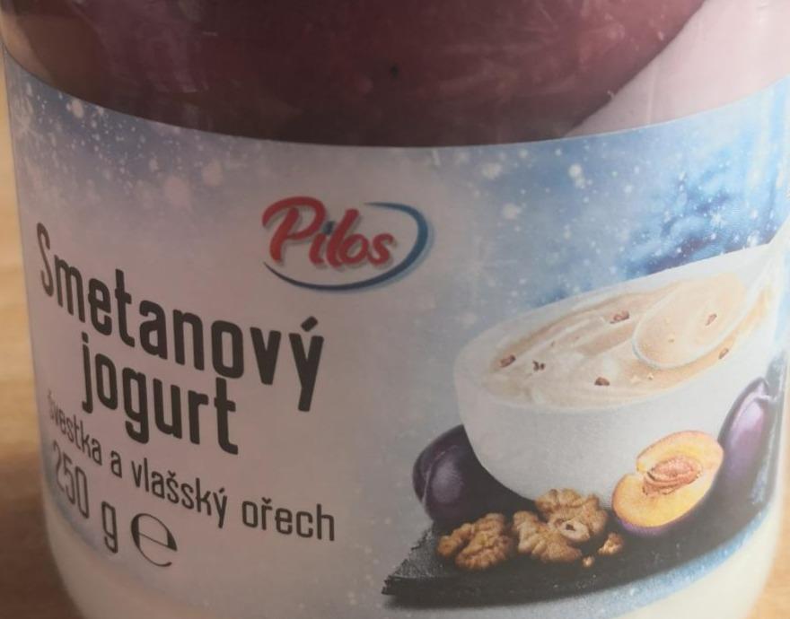 Fotografie - Smetanový jogurt švestka a vlašský ořech Pilos