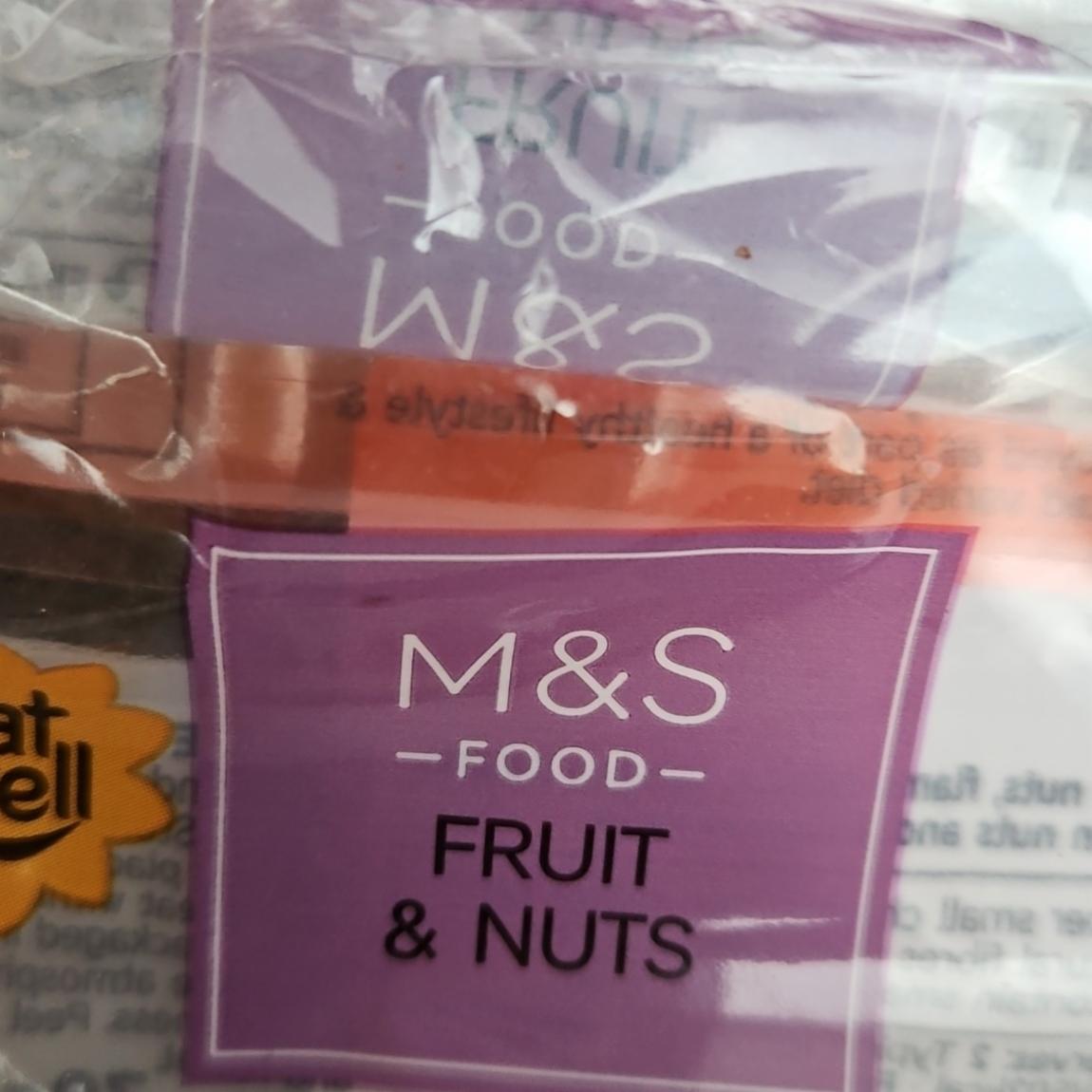 Fotografie - Fruit & Nuts M&S Food