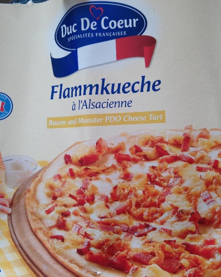Fotografie - Flammkueche à l'Alsacienne bacon and munster PDO cheese tart Duc De Coeur