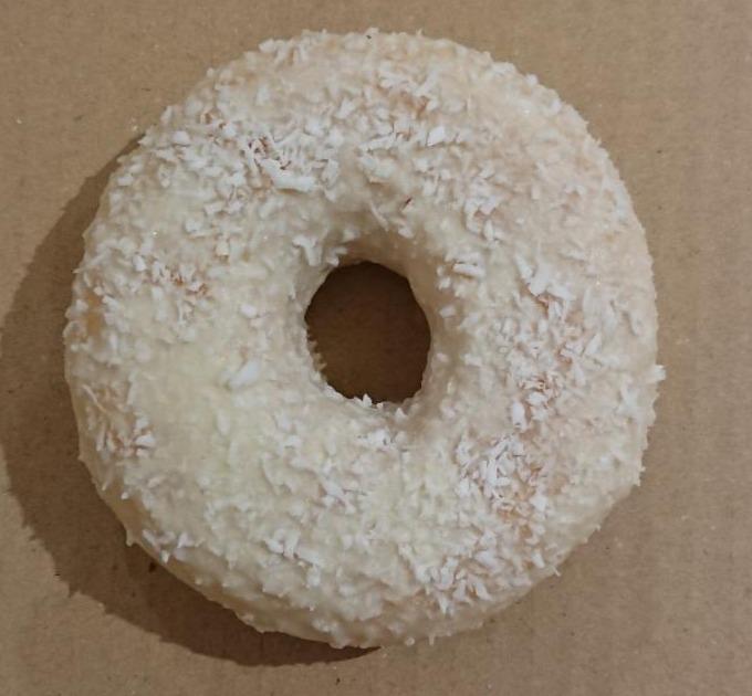 Fotografie - Donut kokosový s krémovou náplní 