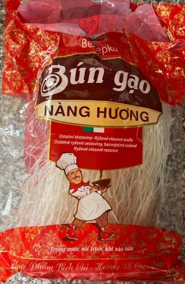 Fotografie - rýžové vlasové nudle Bún gao Náng Húóng