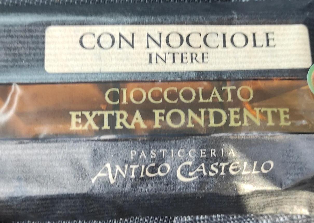Fotografie - Cioccolato extra fondente con nocciole Antico Castello