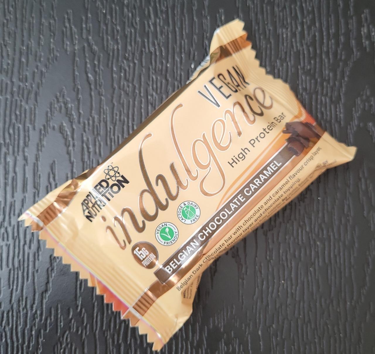 Fotografie - Vegan indulgence belgian chocolate caramel Applied Nutrition