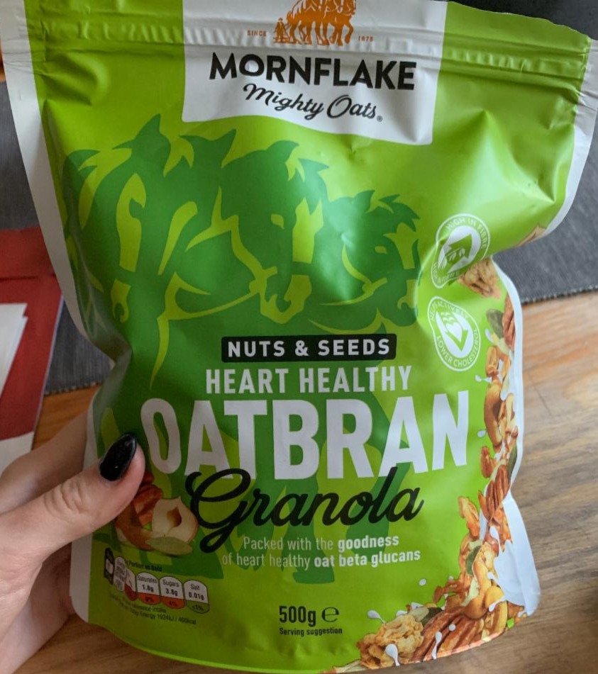 Fotografie - Nuts & Seeds Heart Healthy Oat bran Granola Mornflake Mighty Oats